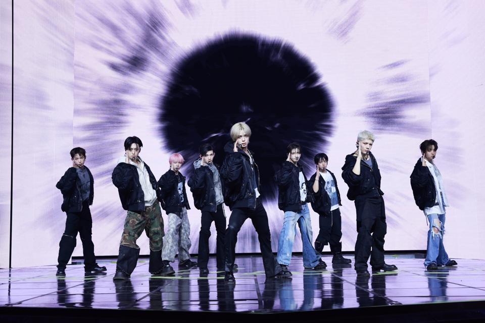 &TEAM's Debut Korean Album Sells Over 1 Million Copies In 1 Day