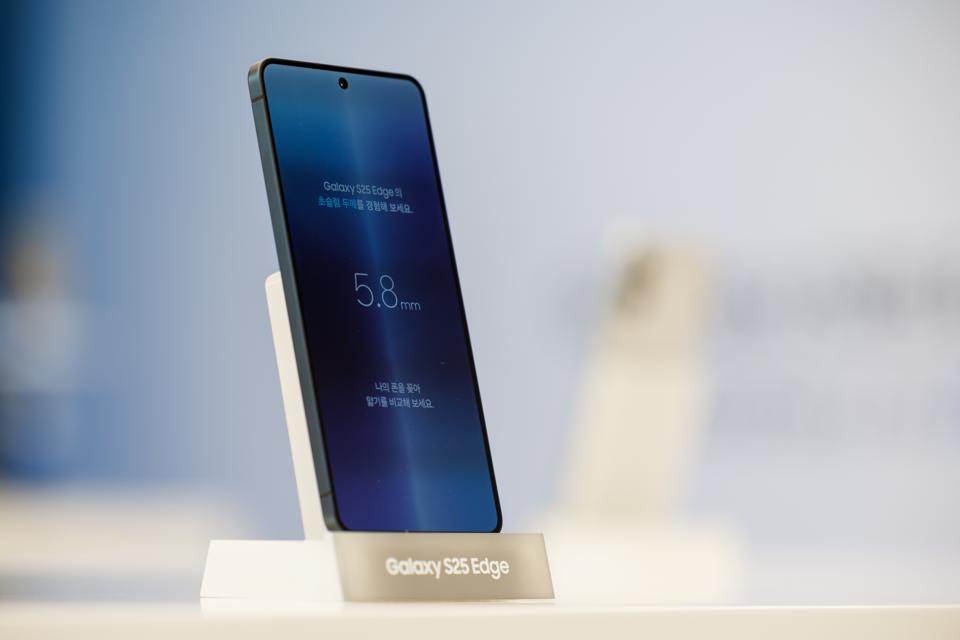 Samsung Electronics Rolls Out Galaxy S25 Edge Smartphone