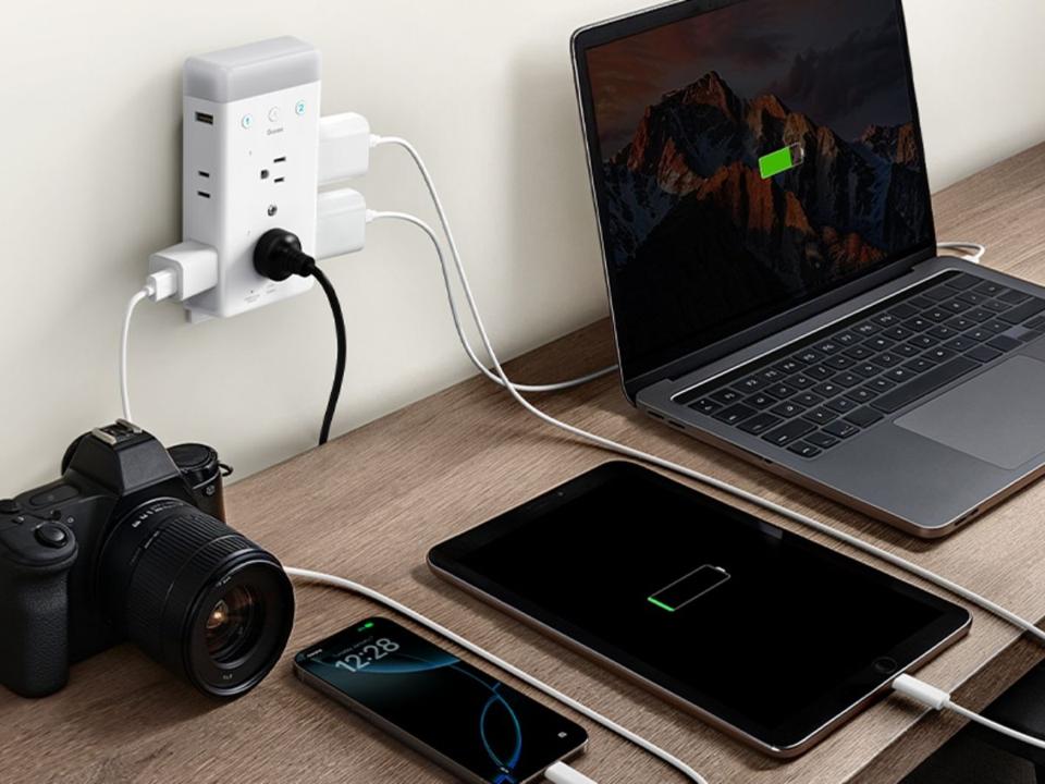 Goveelife-Smart-Plug-Outlet-Extender-With-Night-Light-release