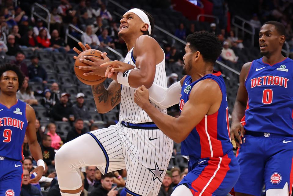 ऑरलैंडो मैजिक बनाम डेट्रॉइट पिस्टन