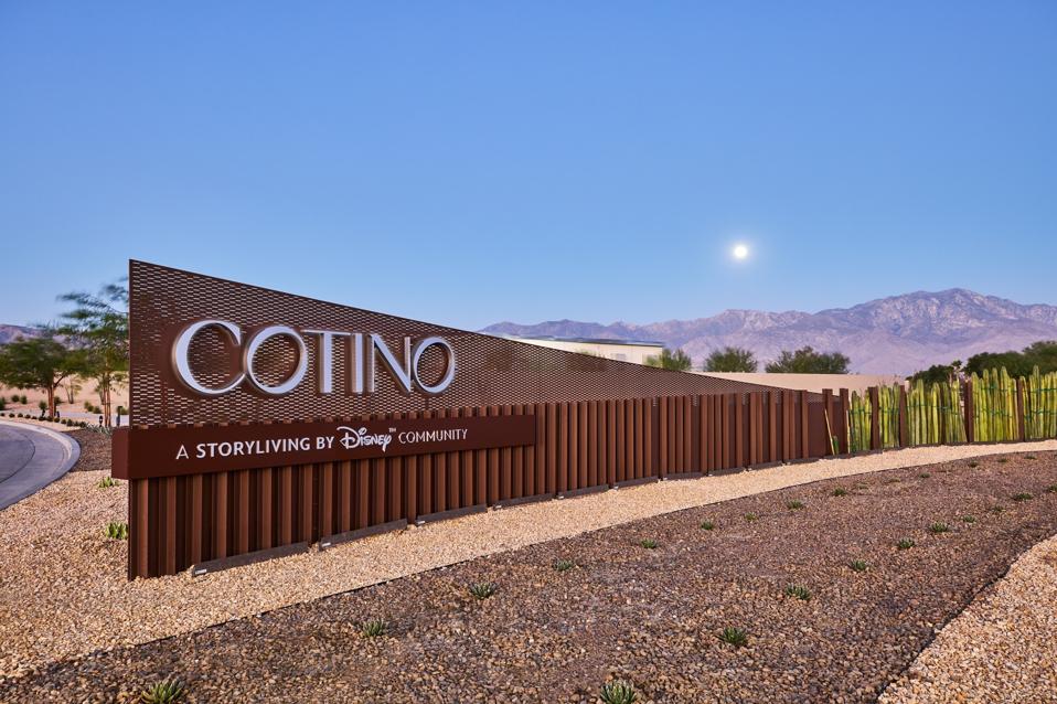 Cotino Entryway sign