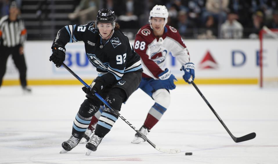 लोगन कूली मार्टिन नेकास