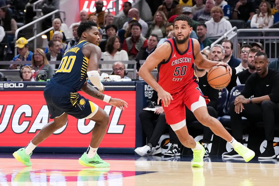 न्यू ऑरलियन्स पेलिकन बनाम इंडियाना पेसर्स