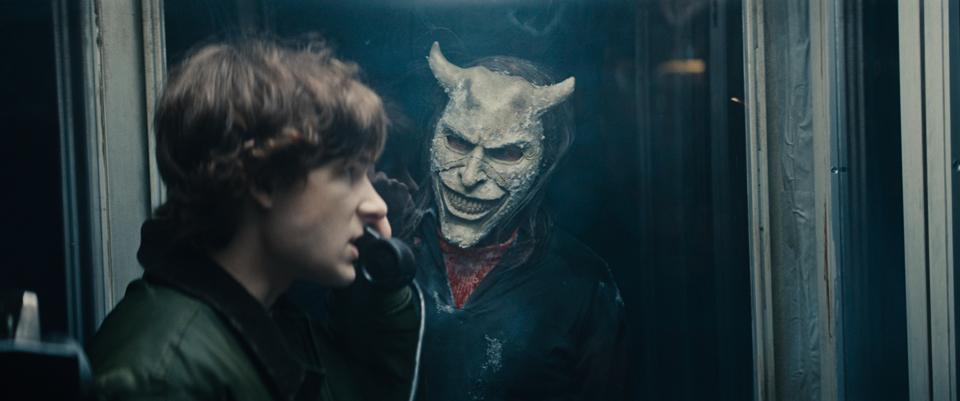 मेसन टेम्स और एथन हॉक अंदर "ब्लैक फ़ोन 2."