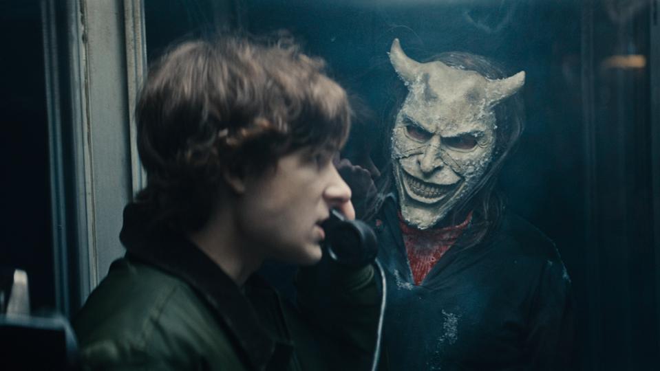 मेसन टेम्स और एथन हॉक अंदर "ब्लैक फ़ोन 2."