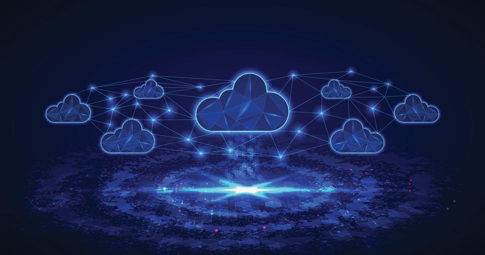 Cloud computing : illustration de plusieurs symboles cloud représentant un environnement multicloud.