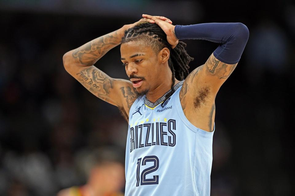 Phoenix Suns v Memphis Grizzlies