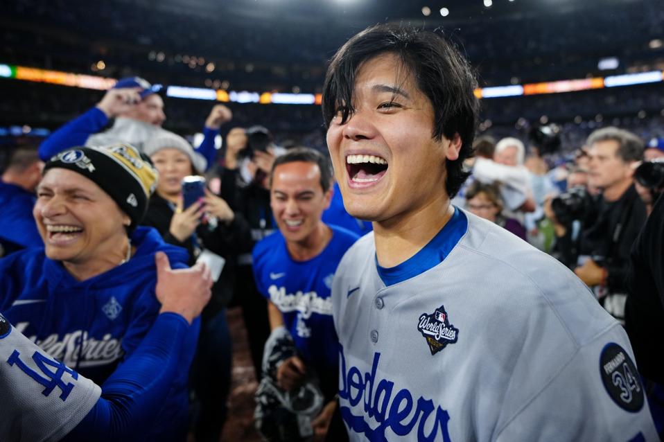 World Series - Los Angeles Dodgers v Toronto Blue Jays - Game 7