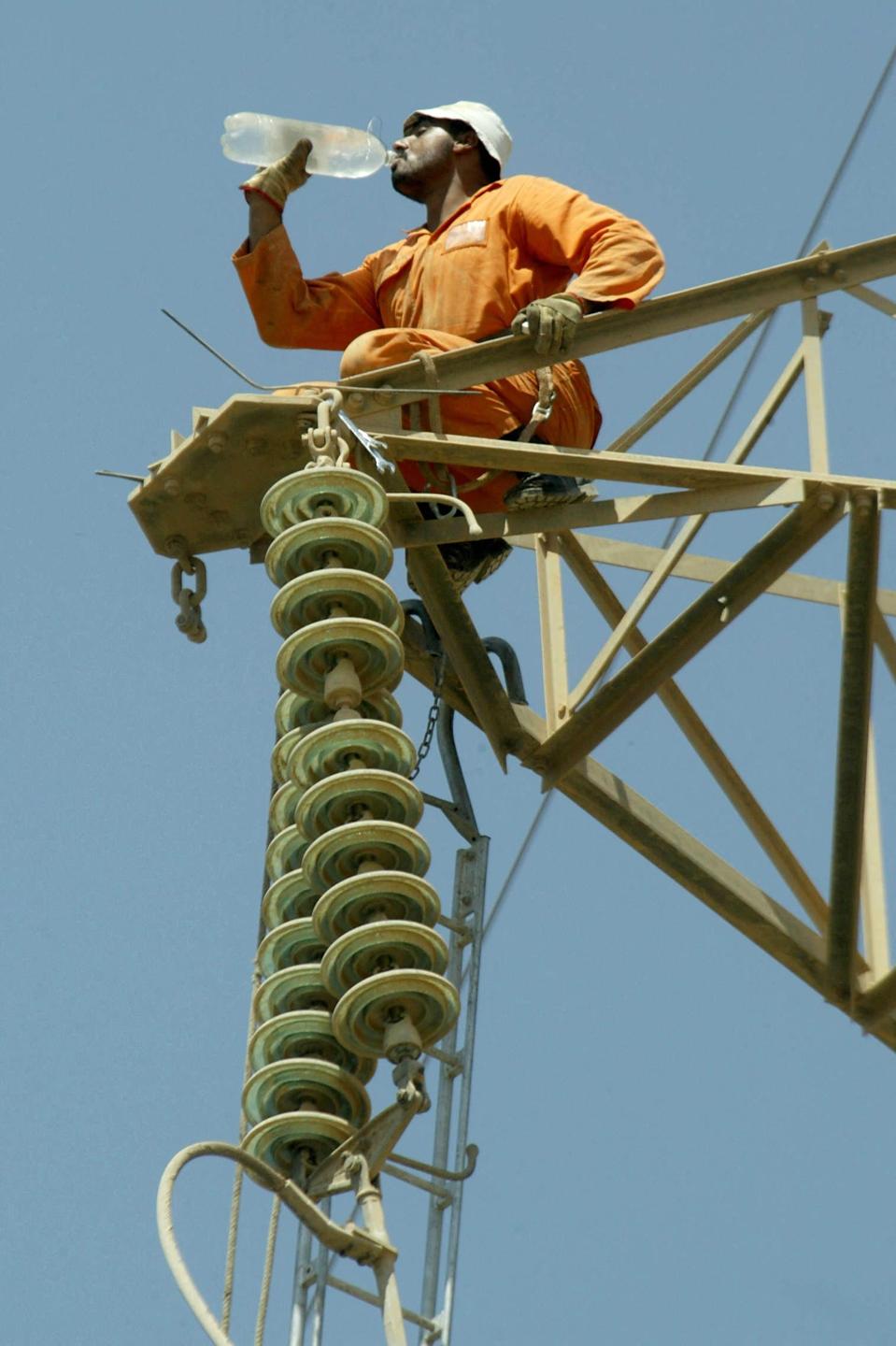 Mengapa Irak Gagal Sediakan Listrik Andal Meski Habiskan Miliar Dolar