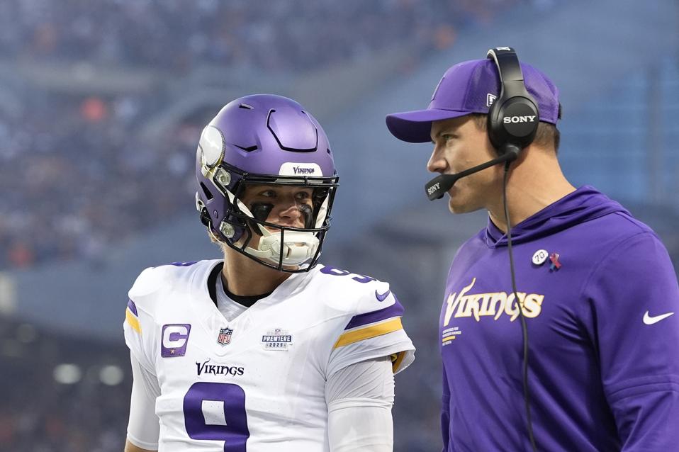Minnesota Vikings v Chicago Bears