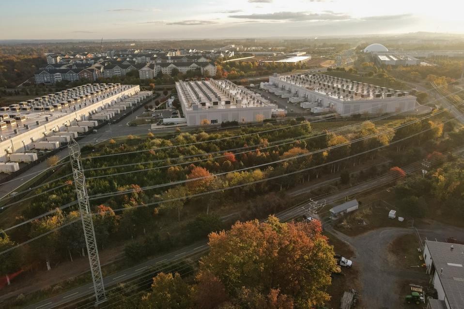 Amazon Gunakan AI untuk Percepat Transisi Energi Bersih dan Kurangi Emisi