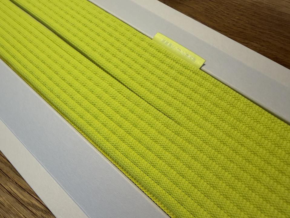 Apple dan Issey Miyake Hadirkan iPhone Pocket, Aksesori Elastis Stylish untuk iPhone