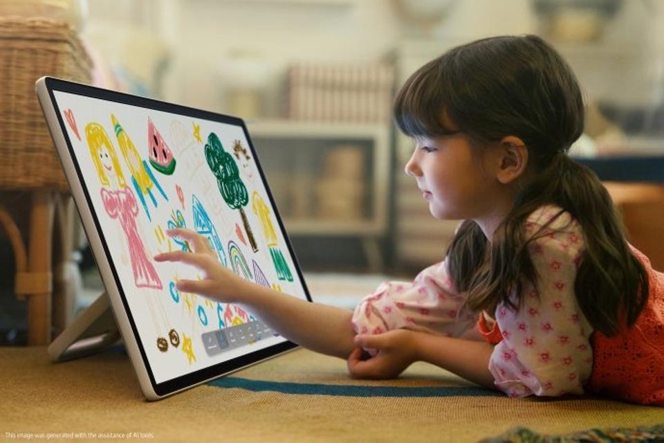 Samsung The Movingstyle: Layar Portabel Inovatif untuk Rumah Modern