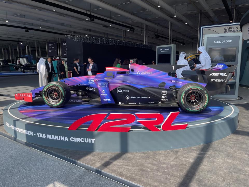 Abu Dhabi Bangun Masa Depan dengan Teknologi Kendaraan Otonom dan AI