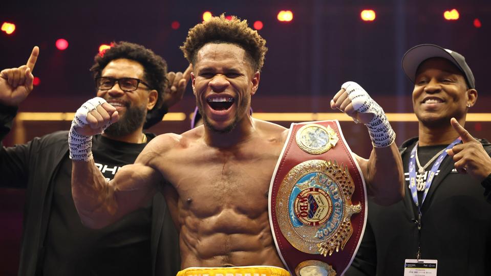 Devin Haney Jadi Juara WBO Welterweight Berkat Knockdown Kunci di Ronde Kedua