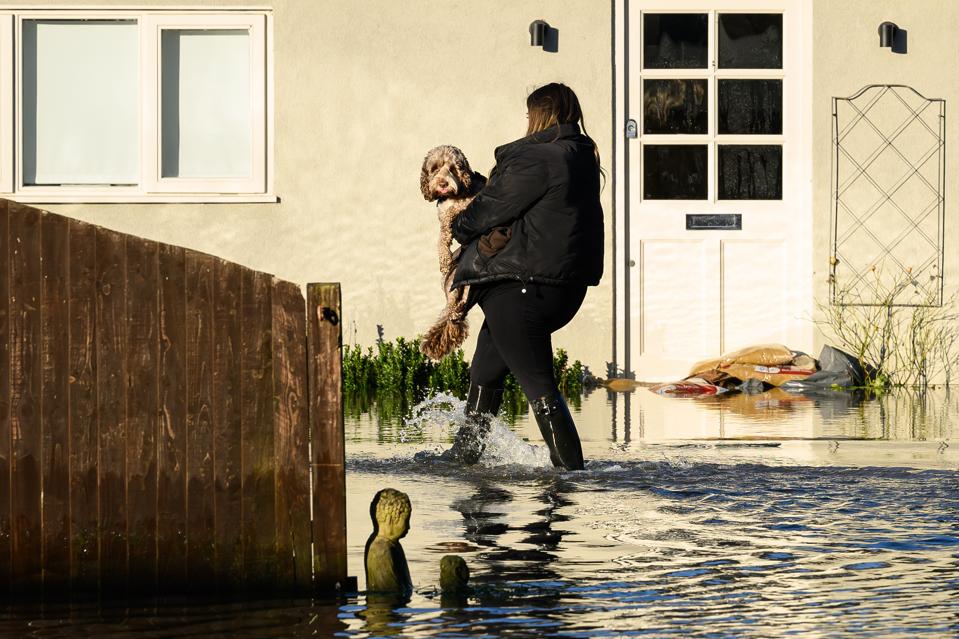 Ancaman Rusaknya Sistem Nasional Inggris Akibat Krisis Iklim dan Alam