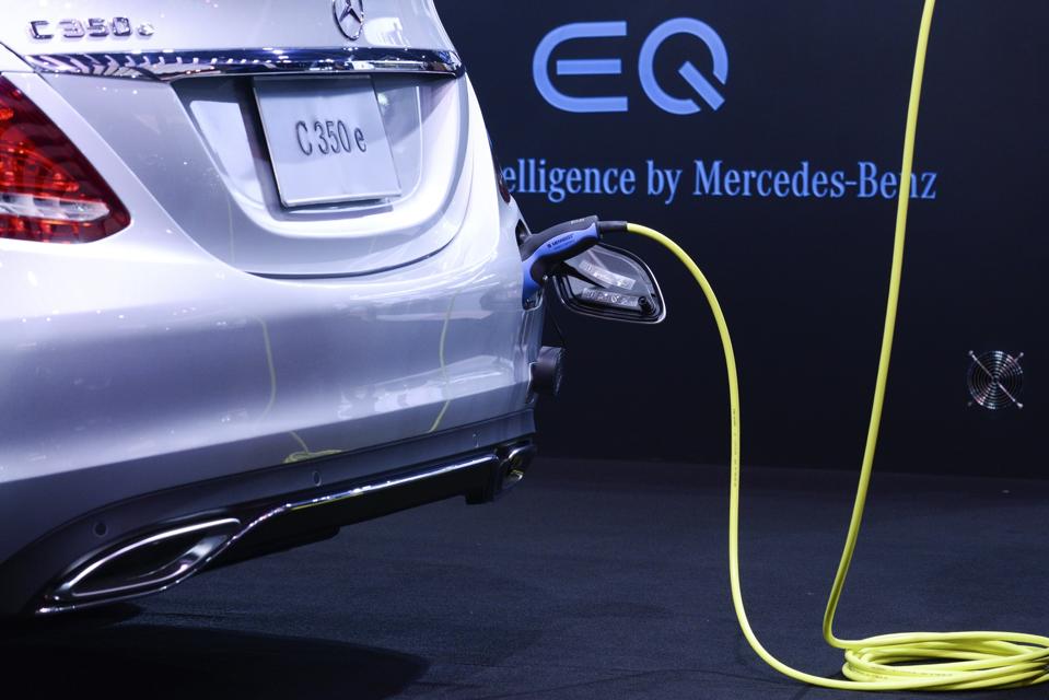 Pajak Jarak Tempuh Baru Bisa Buat Mobil Plug-in Hybrid dari China Jadi Pilihan Favorit