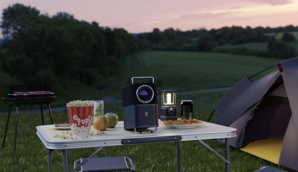 TCL Luncurkan Proyektor Portabel Inovatif dengan Desain Unik dan Fitur Canggih di Inggris