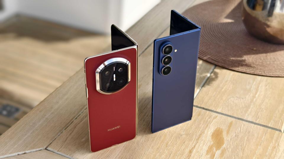 Huawei Mate X7: Ponsel Lipat dengan Baterai Lebih Besar dan Kamera Canggih