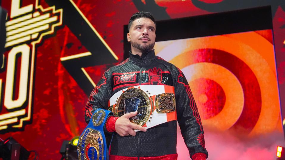 John Cena dan CM Punk Siap Bikin Malam Besar di WWE Main Event 2025