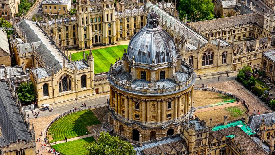 Aerial close-up view of Radcliffe Camera with surrounding university colleges