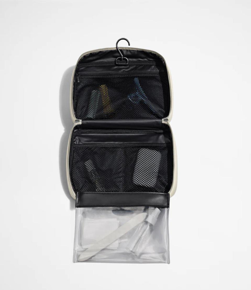 clear travel makeup bag with 6 external organizer case cosmetic Popvibe Set Pink Toiletry Large Clear Bag Zipper, Big Make Up Bag Women Traveling TSA Approved Transparent Bag Car for Essentials sided toiletry case with both zipped compartments being different depths Best Travel Makeup Bags 2026