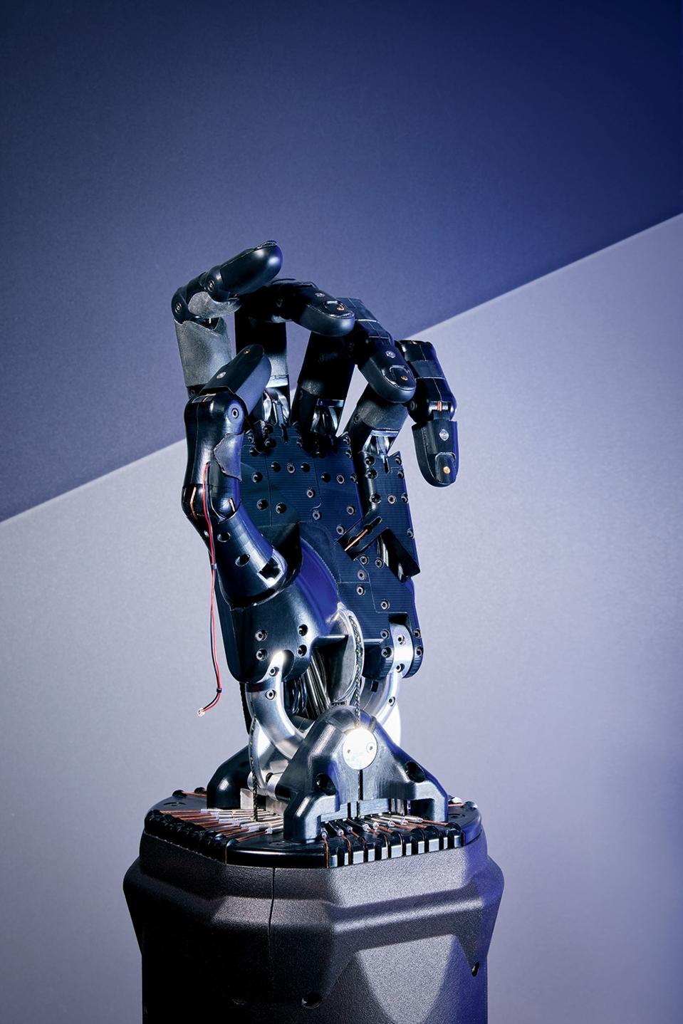 Robot hand built using OpenAI