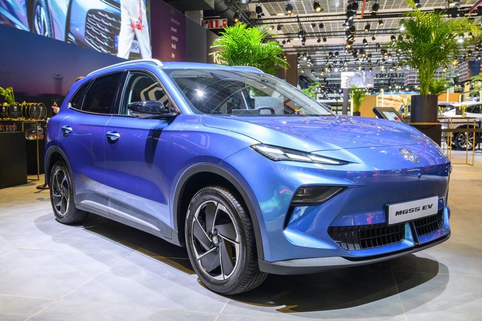 Persaingan Ketat dan Regulasi Sulit, Tantangan Besar Industri Mobil Eropa 2026