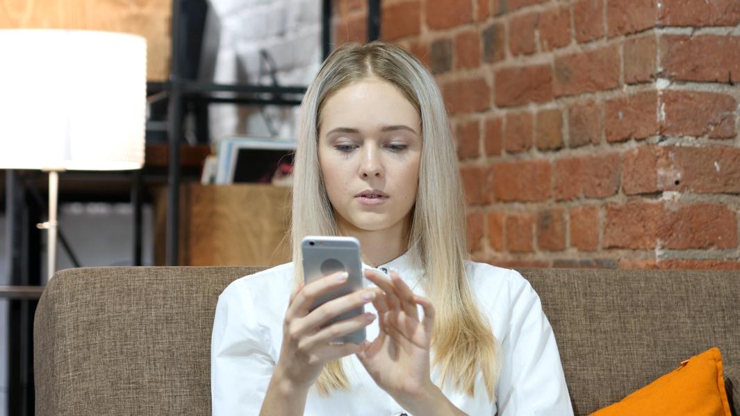 10 Signs You're Trying Too Hard To Please Everyone