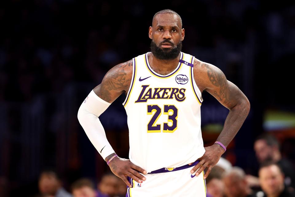 Los Angeles Clippers v Los Angeles Lakers