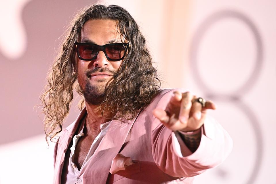 Jason-Momoa-by-Stephane-Cardinale-Corbis-Getty-Images