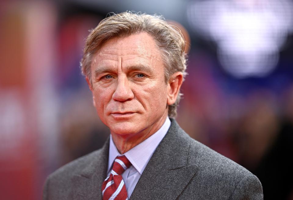 Daniel-Craig-by-Gareth-Cattermole-BFI-Getty-Images