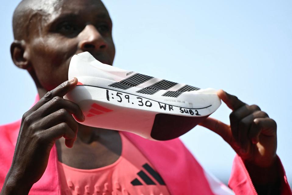 Graphic Get To Know The $500 Adidas Shoe That Finally Broke The 2-Hour Marathon Mark