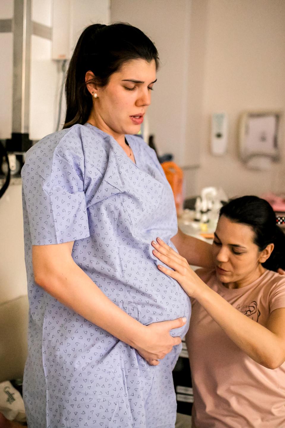 Manfaat Perawatan Doula Dan Perluasan Cakupan Medicaid Di AS