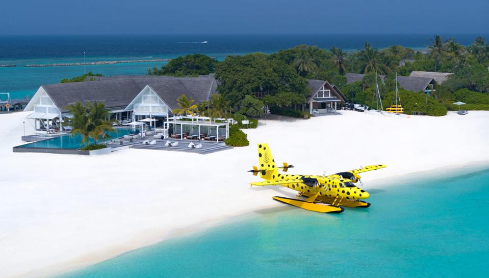 Four Seasons Maldives Adds New Spa Programs, Celebrates 25th Year Of Hospitality School