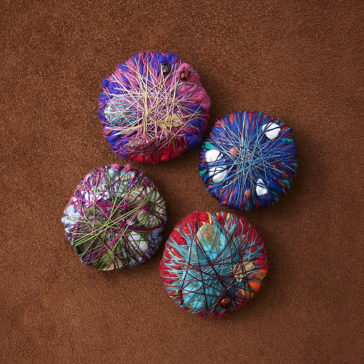 アボリジニ　アート　Sheila Bulla Sheila Hicks' Cosmic Art Jewelry Comes To The Venice Biennale