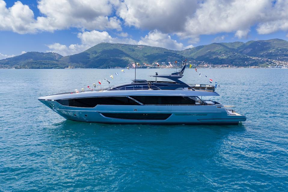 Riva 102' Corsaro Super #20_Launch