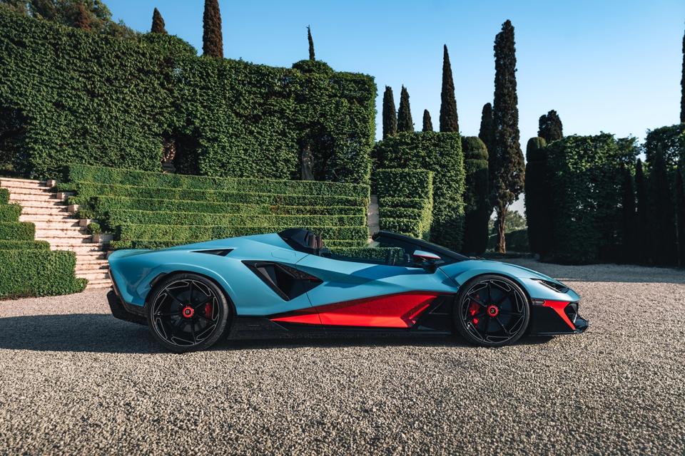 Lamborghini Fenomeno Roadster: Supercar Hybrid Terbuka Terkuat dengan Teknologi Masa Depan