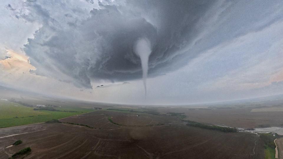 OTUS Drone Provides Stunning Images Of The Insides Of A Tornado