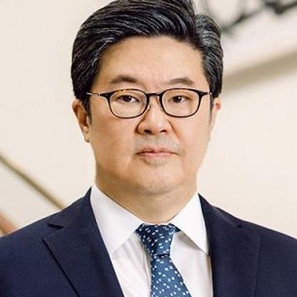 Portrait of Michael Kim