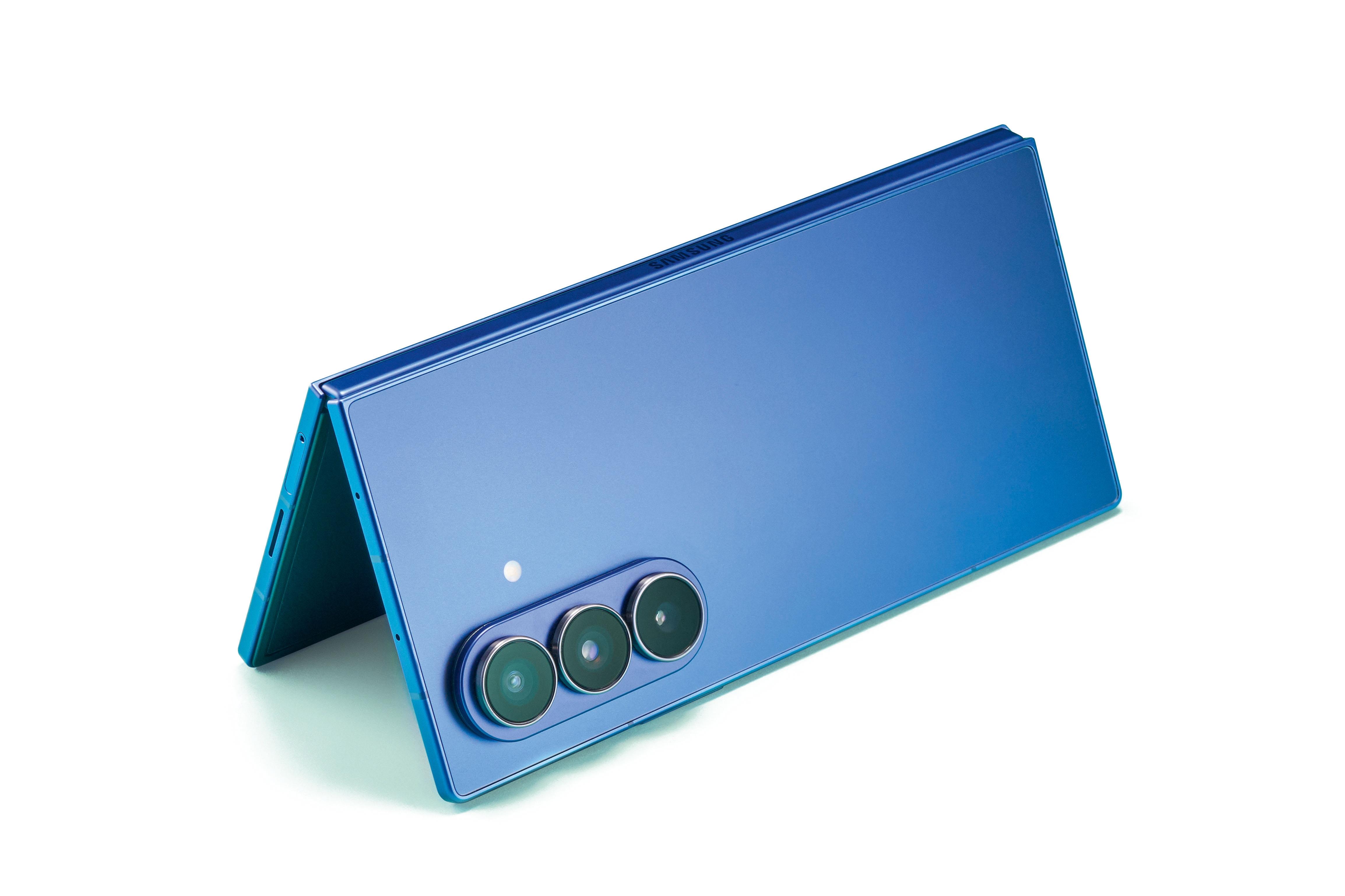 Cotodama Lyric Speaker Canvas Review: Music + Words = Art