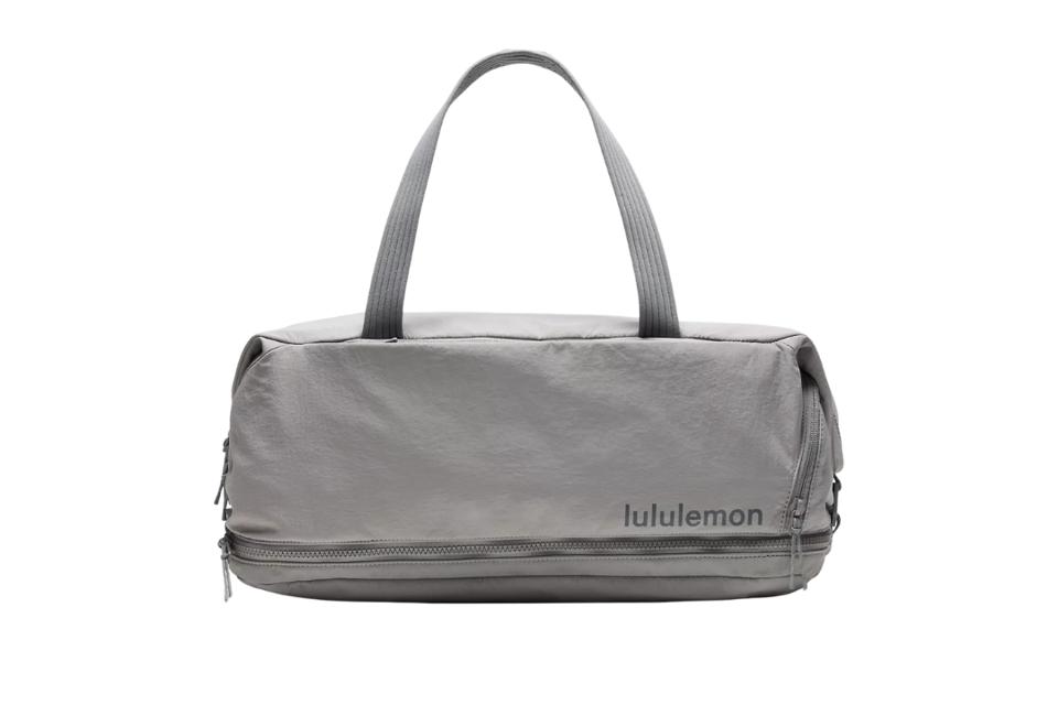 lululemon gym bags amazon Duffle Bag This duffle has ample storage to pack sweat essentials and cushioned straps to maximize commuting comfort The New Lululemon Parent Bag
