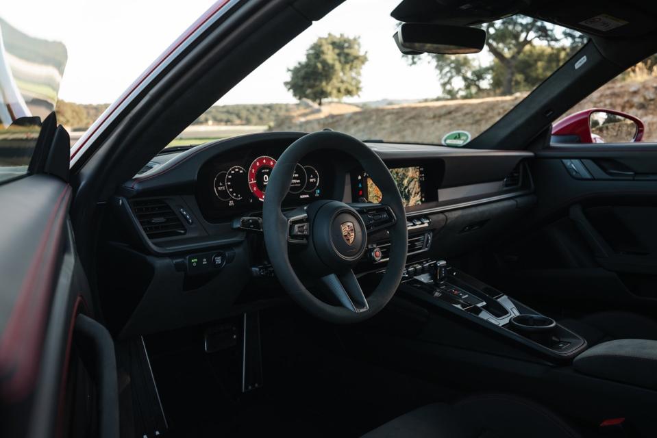 2026 Porsche 911 Targa Hybrid Interior