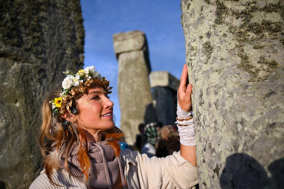 In Photos: 20,000 Gather At Stonehenge For Solstice Sunrise