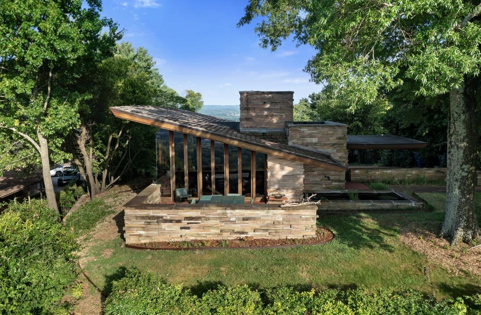 Frank Lloyd Wright's Only Tennessee House Is For Sale At $1.6 Million