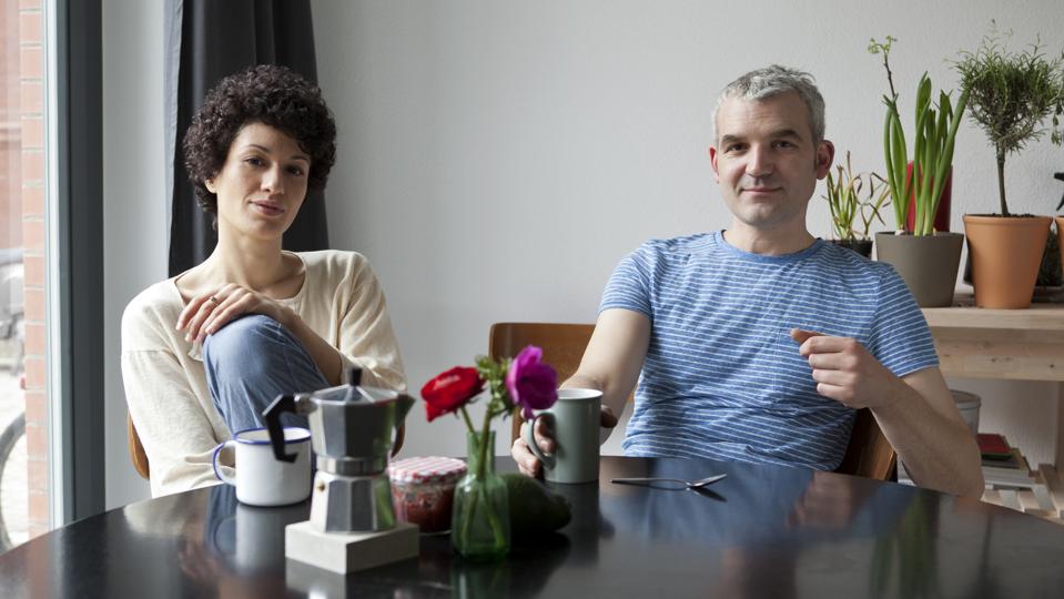 3 Quiet Signs Your Partner Chooses You Every Day, By A Psychologist