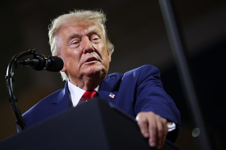 Critics Warn Clarity Act Changes Could Still Let Trump Profit From Crypto