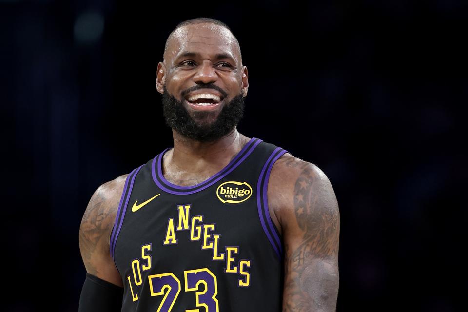 Utah Jazz v Los Angeles Lakers