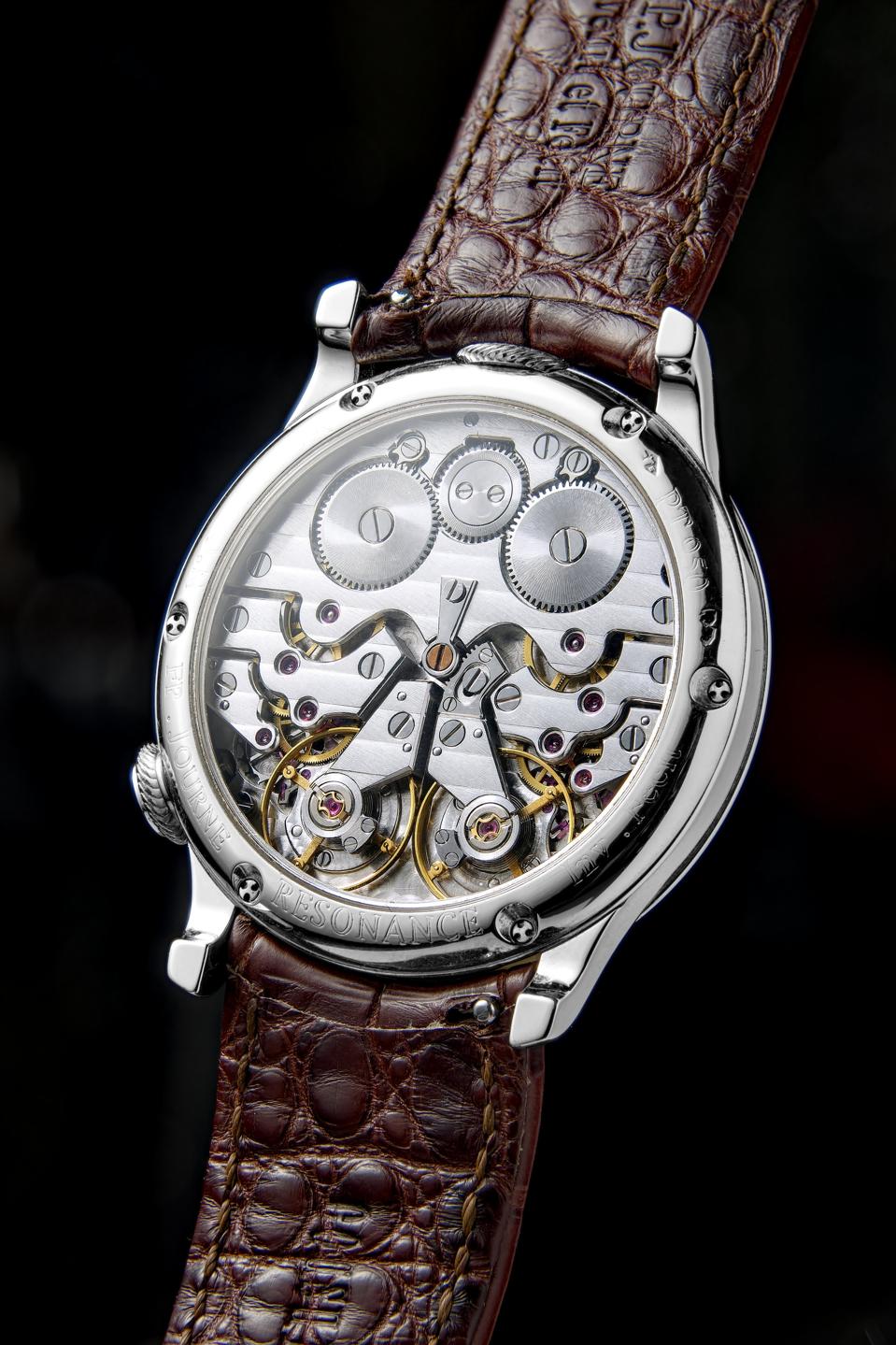 The caseback of the F.P. Journe Chronomètre à Résonance 022/99R 