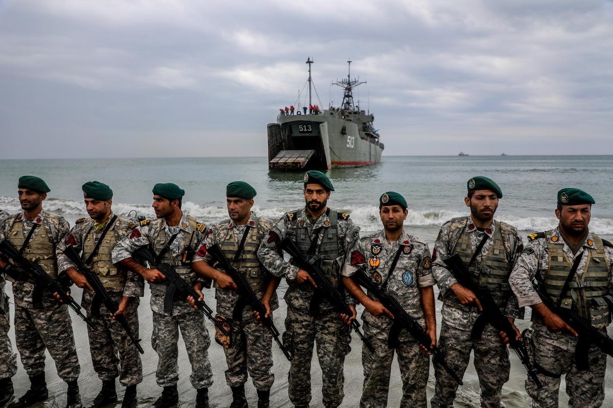 Iran Ground Offensive Against U.S. Bases Inconceivable, Analysts Say